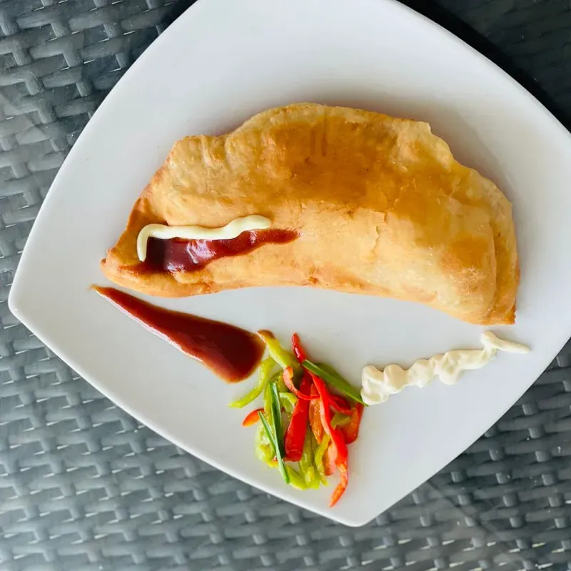 Empanadilla rellena con pollo