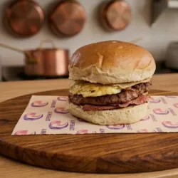 Hamburguesa 🍔 Jamón, Queso, Chorizo