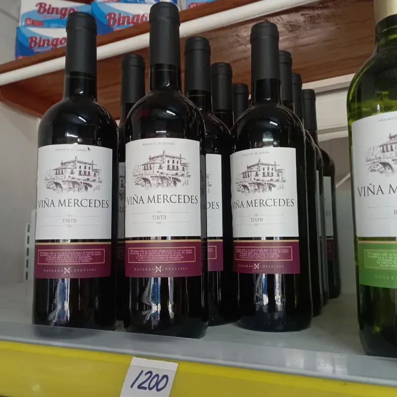 Vino Tinto Viña Mercedes , BEBIDAS - COMARLI | El Yerro Menú