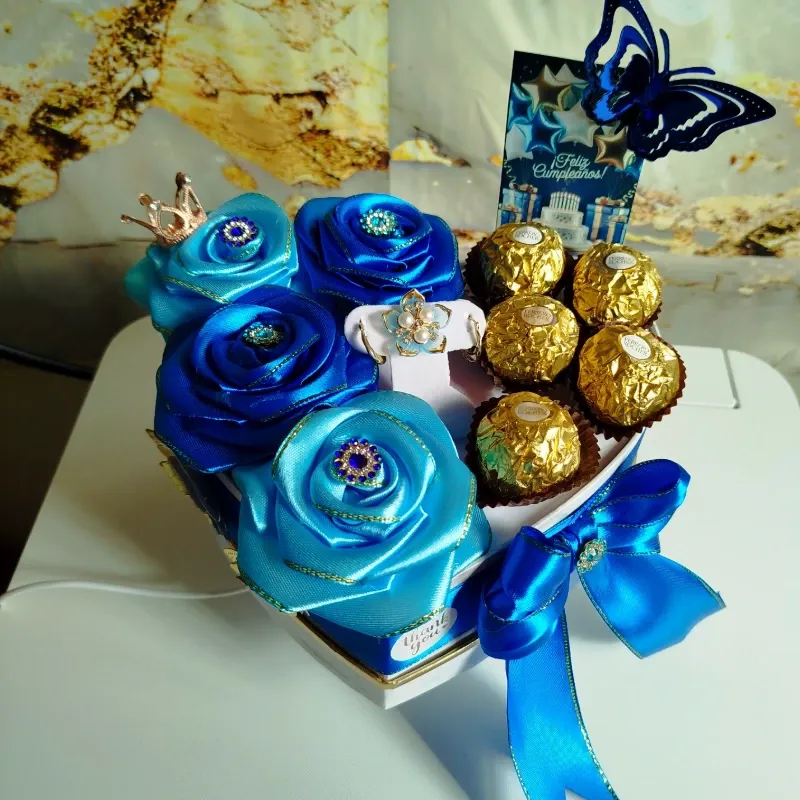 Arreglo azul en forma de Corazón