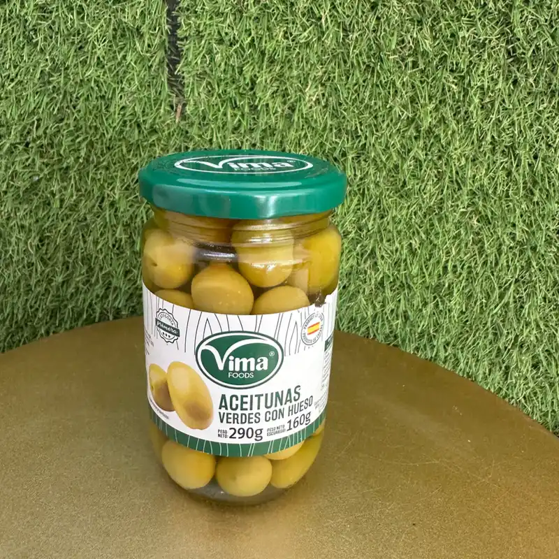 Aceitunas verdes con huesos