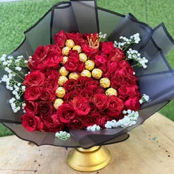 Ramo de flores con letra de bombones