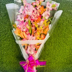 Ramo de flores de gladiolos