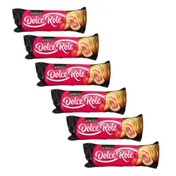 Pastel de Cacao con Crema de Fresa