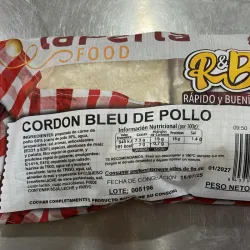 Filete de pollo empanado relleno de jamon y queso