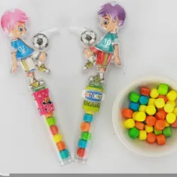 Silbatos con niños futbolistas