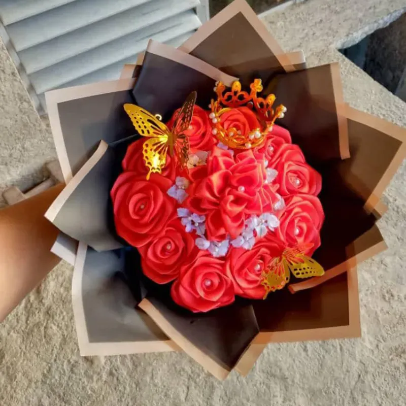 Arreglo de rosas eternas mediano 