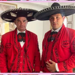 2 duo Mariachis