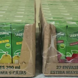 Caja de 27 jugos de manzana y pera