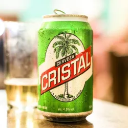 Cerveza cristal la lata