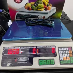 Pesa digital de plato marca Challenger 👉🏻Hasta 40 KG