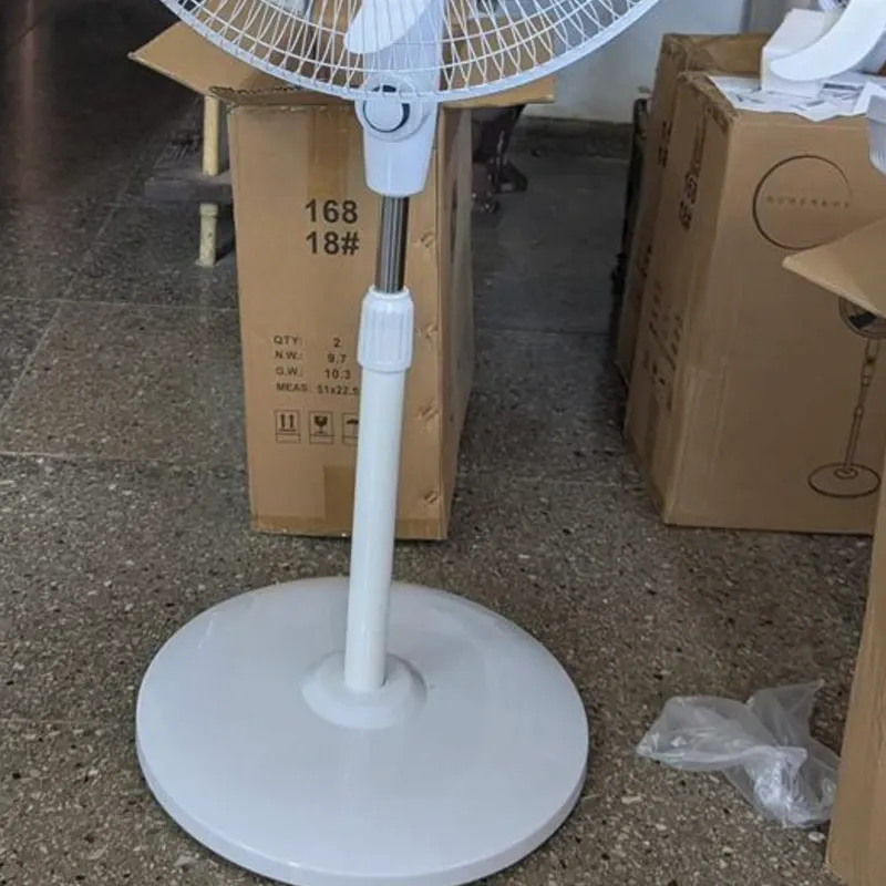 Ventilador recargable 18"