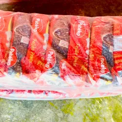 Frijoles negros en bolsas