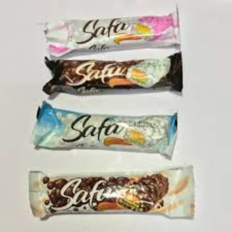 Biscocho cubierto de choco y bolitas crujientes