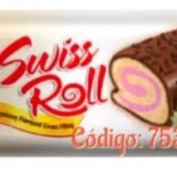 Rollitos cubierto de chocolate y natilla de fresa
