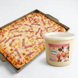 Pizza familiar (jamón y queso ) + 1 tina de helado 4.5 litros