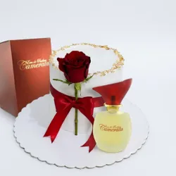Pastel personalizado con rosa +1 Perfume Camerata 