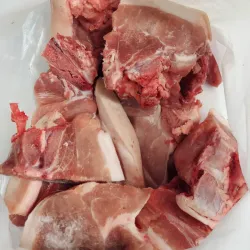Pernil troceado (5 lb )