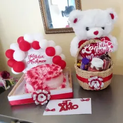 Bandeja decorada con pastel