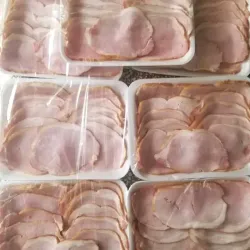 Charolas de chuletas aumadas