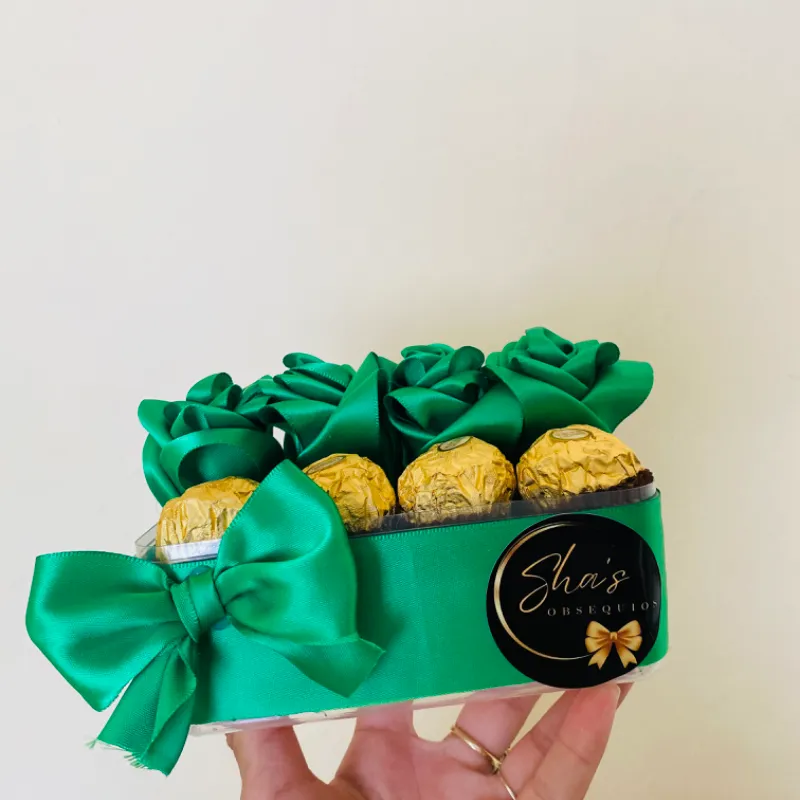 Caja peque de rosas y bombones 🌹 