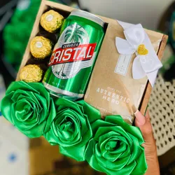 Cajita con rosas, perfume y bombones 🌴