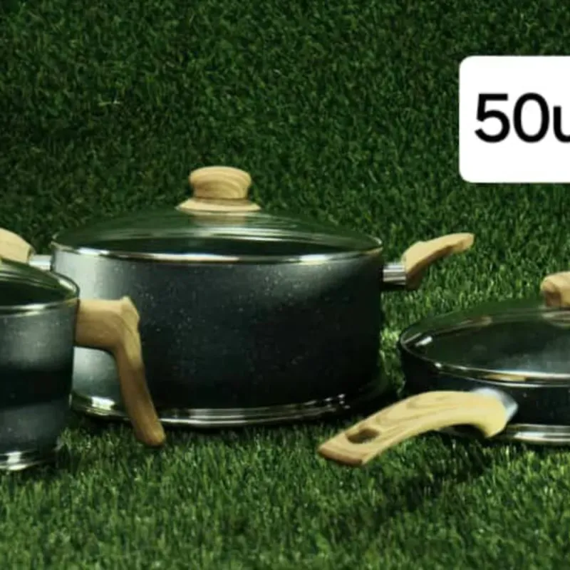 Juego de casuelas y sartén 