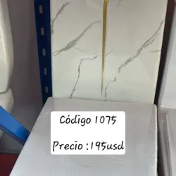 Taza para baño con tanque marmolado con dorado
