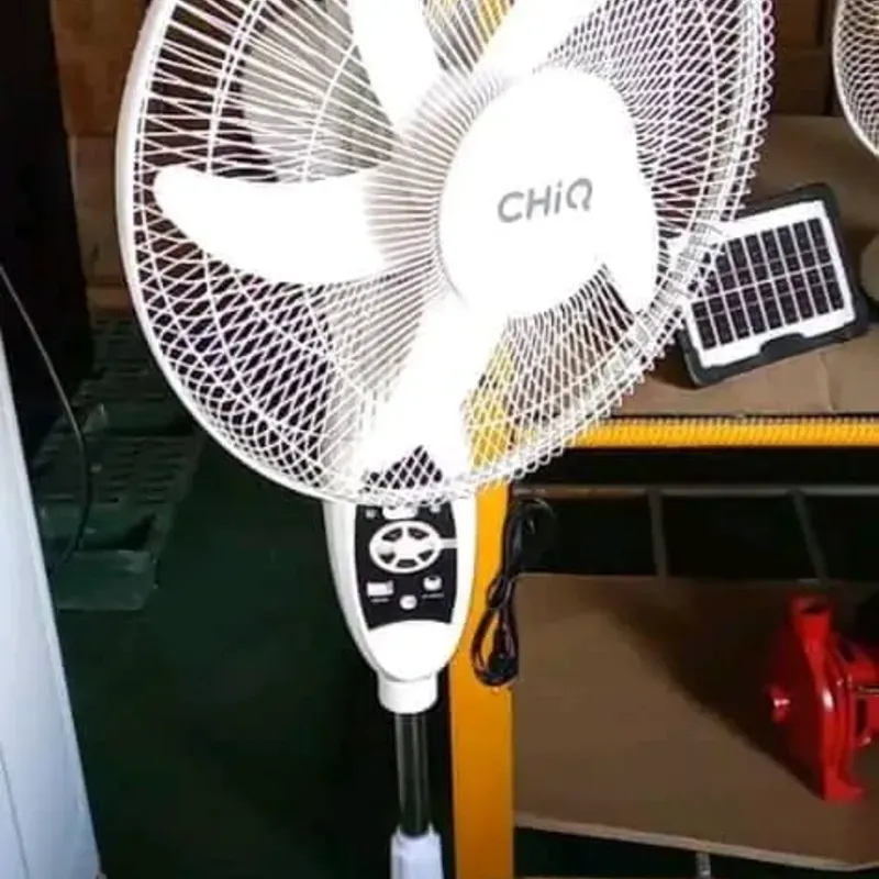 Ventilador recargable CHIQ