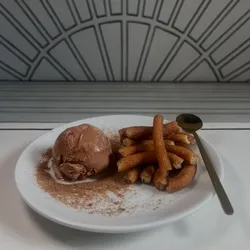 Churros con helado