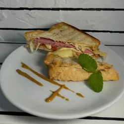 Sándwich clásico