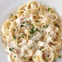 Spaguetis con Jamón y Queso Gouda en salsa blanca