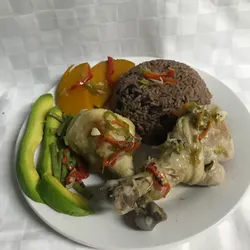 Pollo asado en su jugo 