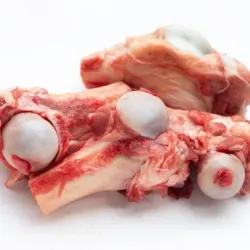 Hueso blanco de cerdo