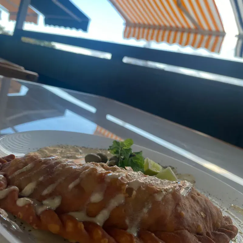 Empanada Rellena de Pollo