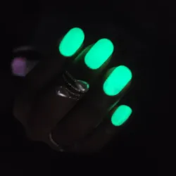 Gel Polish Glow in the Dark