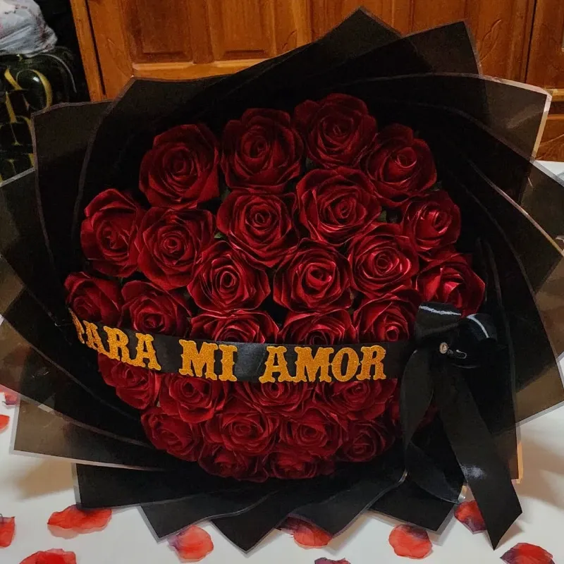 Ramo de Rosas Eternas