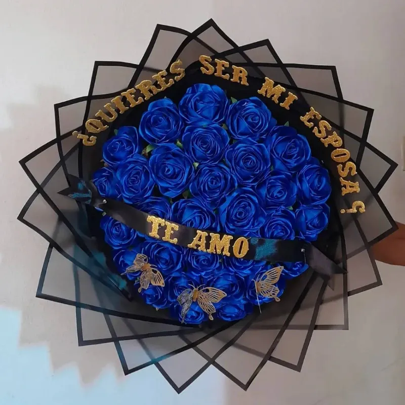 Ramo de Rosas Eternas