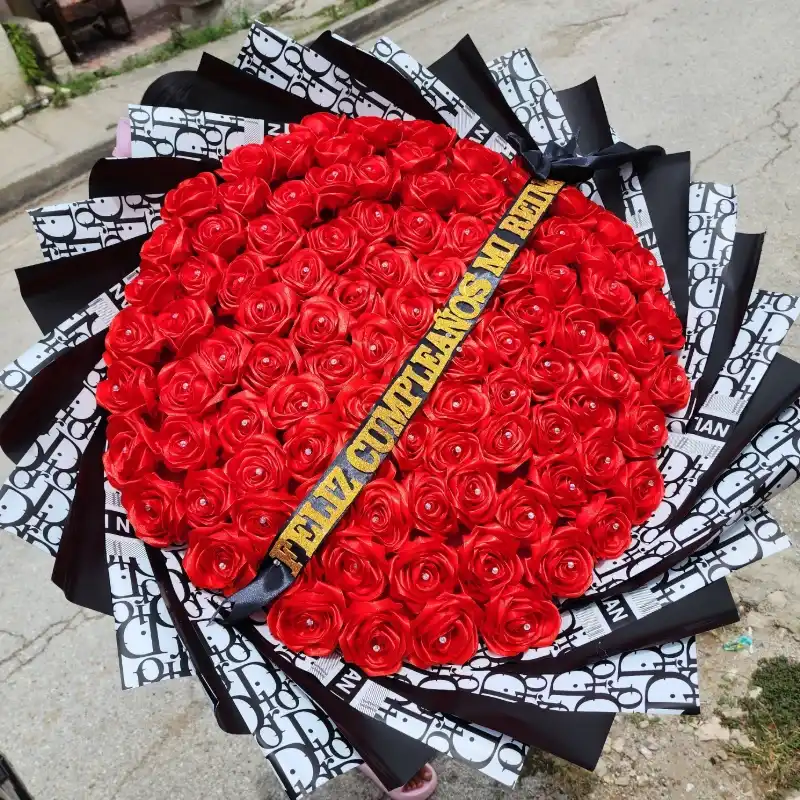 Ramo de rosas eternas
