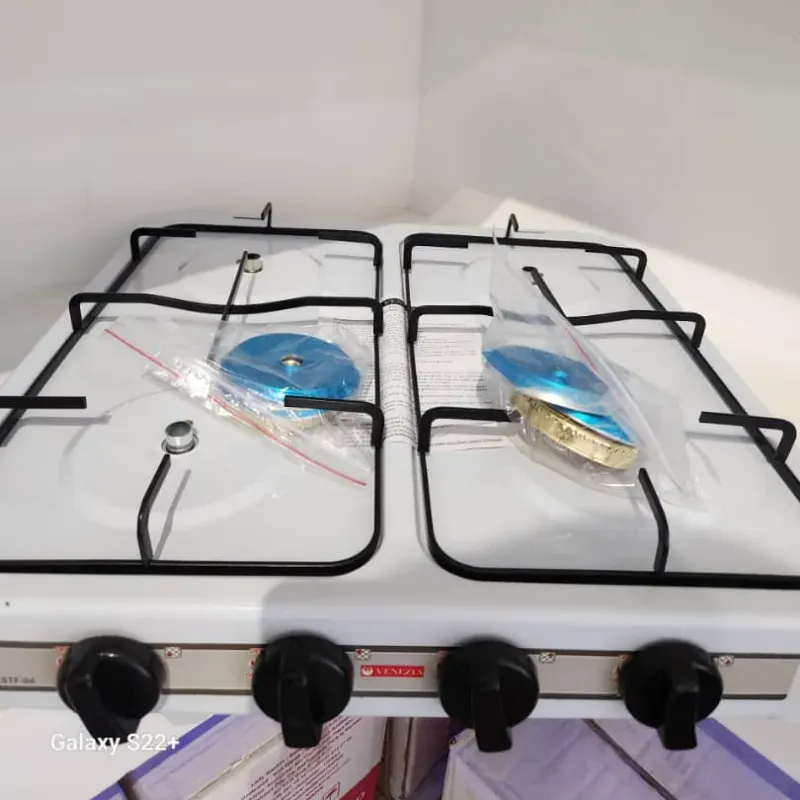 Estufa de gas cuatro quemadores 