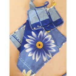 Juego de paño y agarradera motivo floral azul 