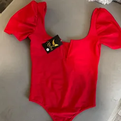 Body rojo con mangas