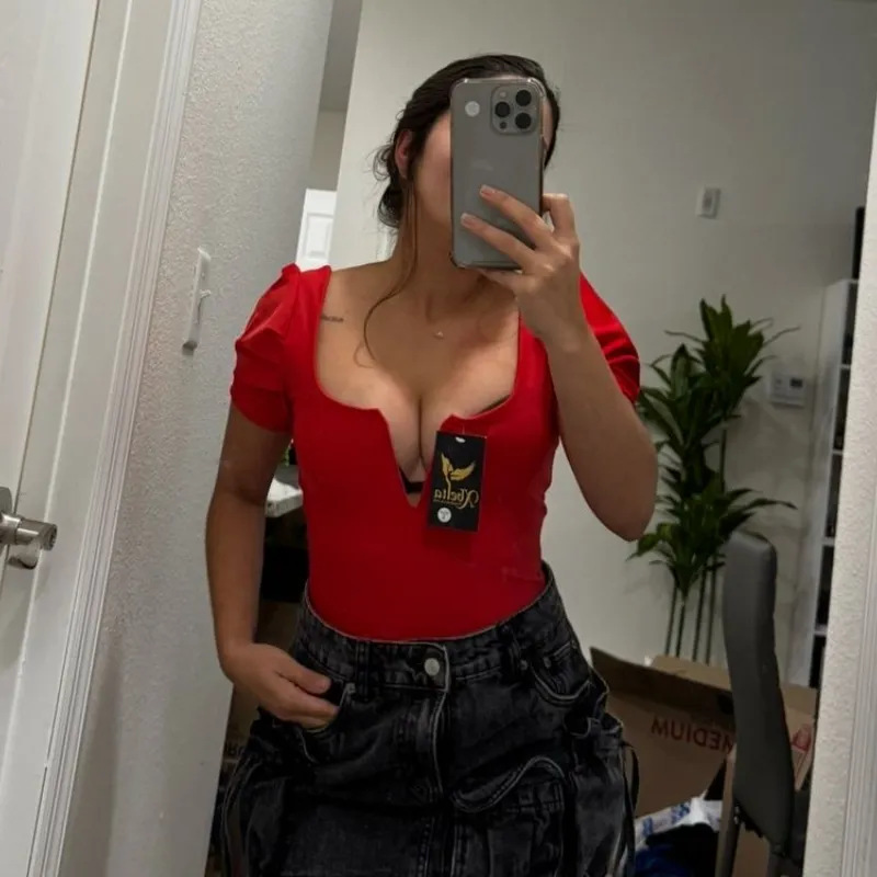 Body rojo con mangas