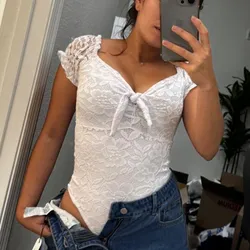 Body blanco de encaje