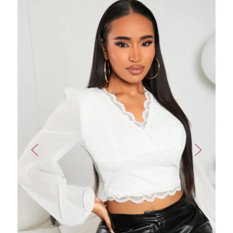 Blusa elegante blanca