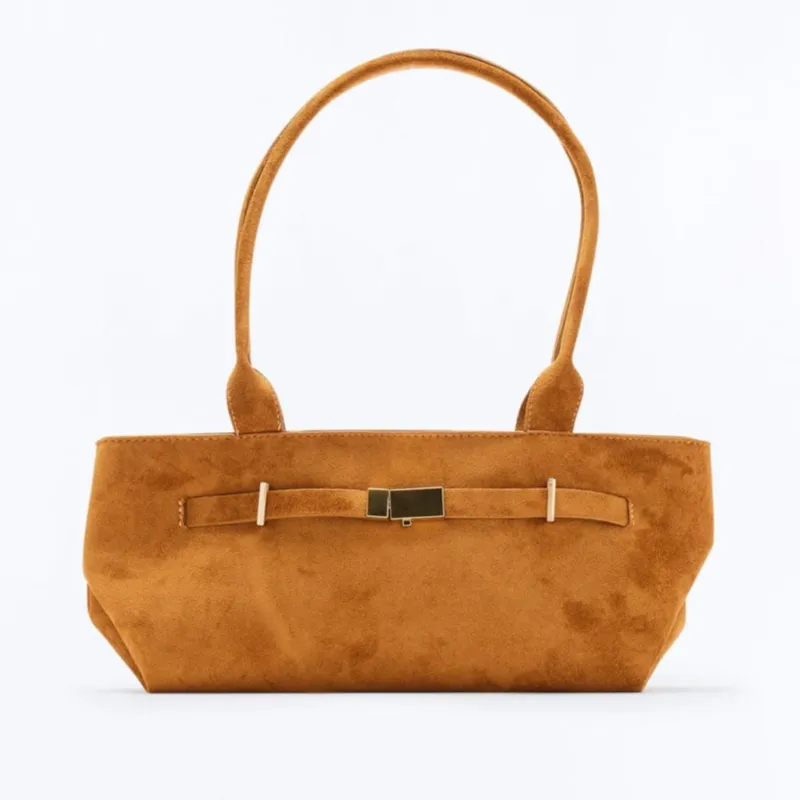 Cartera carmelita