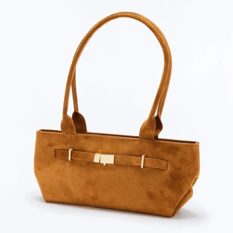 Cartera carmelita