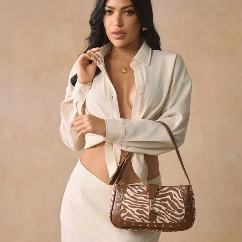 Cartera con estampado de cebra