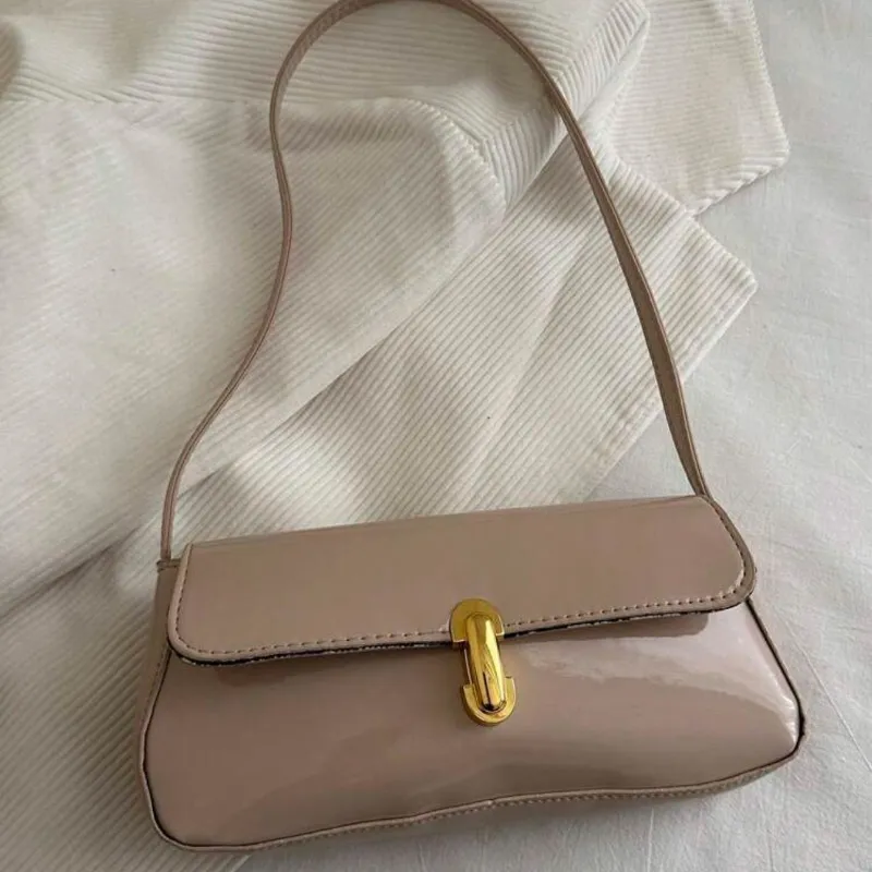 Cartera elegante beige