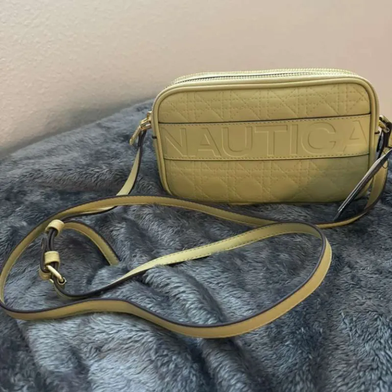 Cartera verde Nautica